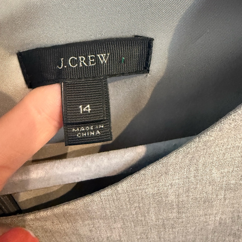 Classy J. Crew Like New Wool Classic Gray Cap Sleeve Dress with Pockets - Picture 4 of 11